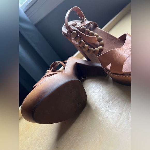 UGG Naima Ombré Wooden Platform Heels Sandals Size 8 - Picture 5 of 10